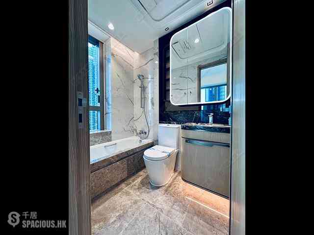 Lohas Park - Lohas Park Phase 11C Villa Garda II Tower 2A 07