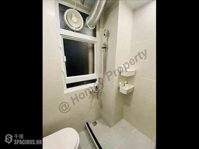 Causeway Bay - Po Wing Building Block 61-73 Lee Garden Road 07