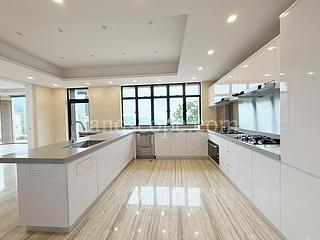 The Peak - 21, Coombe Road 17