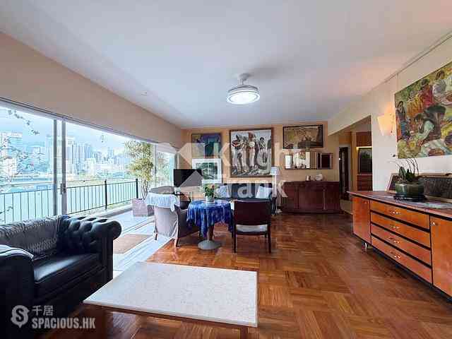 Leighton Hill - Rose Court 04