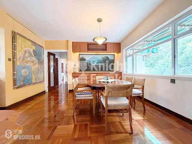 Leighton Hill - Rose Court 06