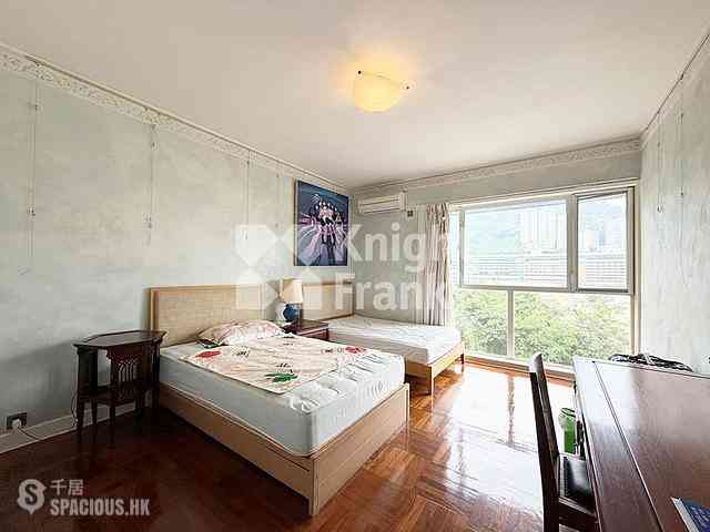 Leighton Hill - Rose Court 10