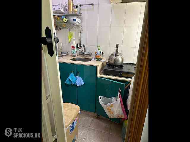Sai Ying Pun - Hing Wah House 02