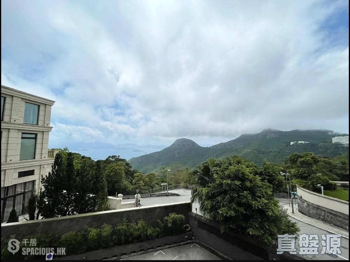 The Peak - Vivian Court 01