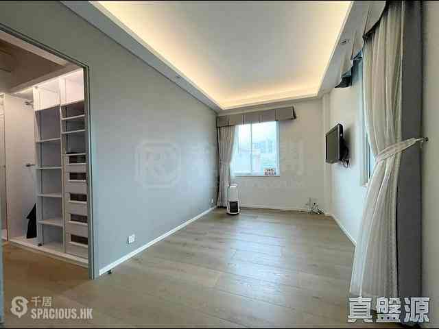The Peak - Vivian Court 11