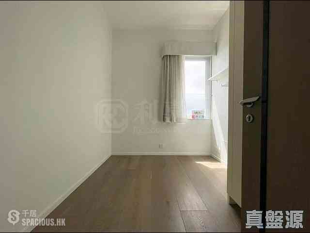 The Peak - Vivian Court 12