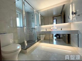 The Peak - Vivian Court 14