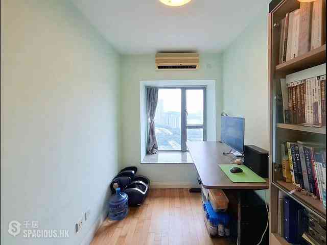 Tung Chung - Caribbean Coast Phase 2 Albany Cove Tower 6 05