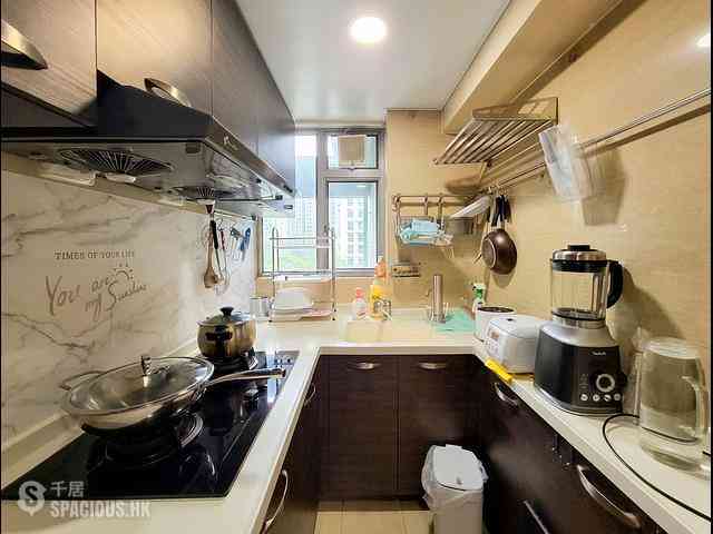 Tung Chung - Caribbean Coast Phase 2 Albany Cove Tower 6 08