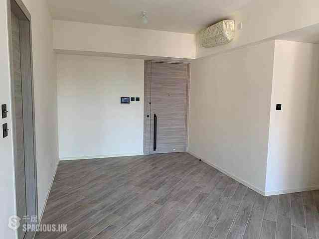 North Point - Fleur Pavilia Tower 1 04