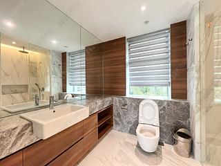Mid Levels Central - Regence Royale 24