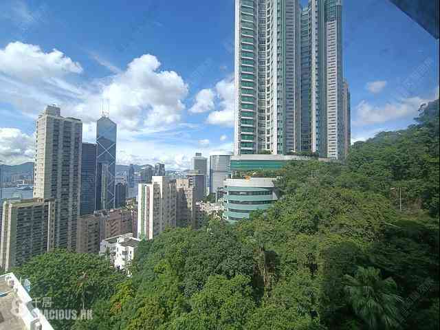 Mid Levels Central - Chung Tak Mansion 01