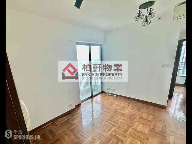 Quarry Bay - Royal Terrace 02