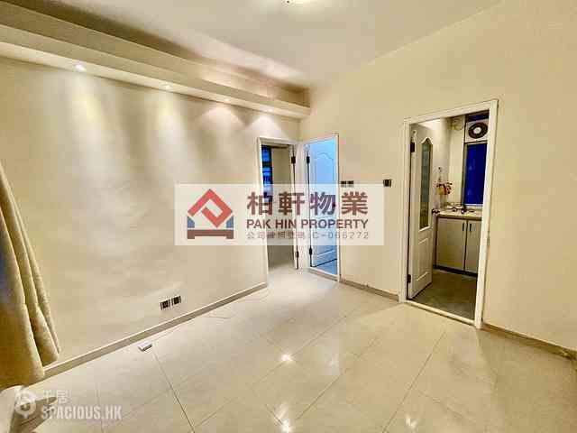 Quarry Bay - Kiu Ying Building 01