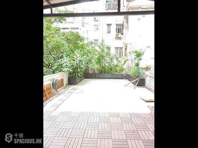 Sai Ying Pun - Hang Yue Building 02