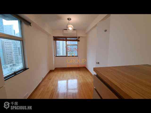 Soho - King Ho Building 03