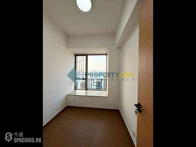 Sai Ying Pun - Island Crest Block 2 07