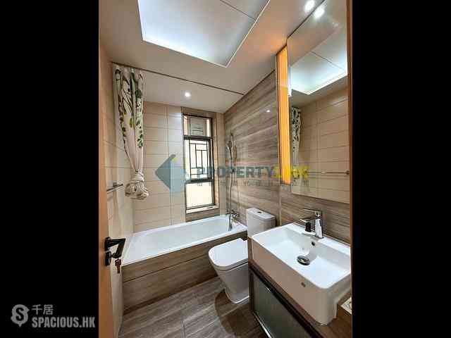 Sai Ying Pun - Island Crest Block 2 10