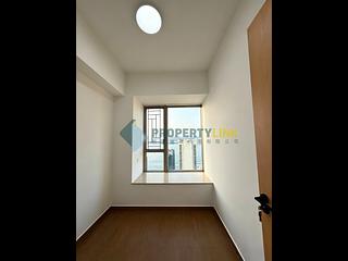 Sai Ying Pun - Island Crest Block 2 06