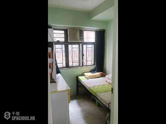 Shek Tong Tsui - Kwok Ga Building 08