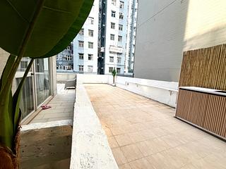 鲗鱼涌 - 得发大厦 13
