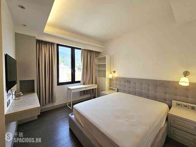 Chung Hom Kok - Pinewaver Villas 04