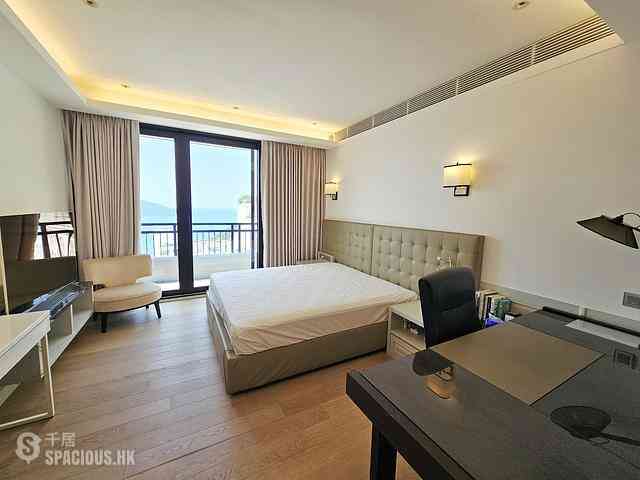 Chung Hom Kok - Pinewaver Villas 10