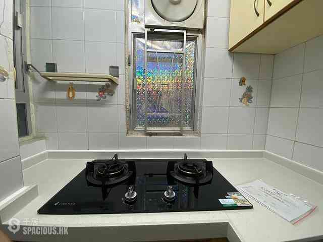 Chai Wan - Yen Lok Building Block B 06