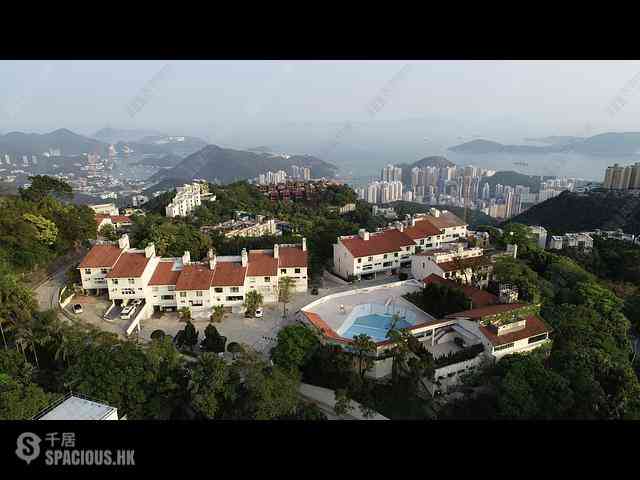 The Peak - Strawberry Hill 01