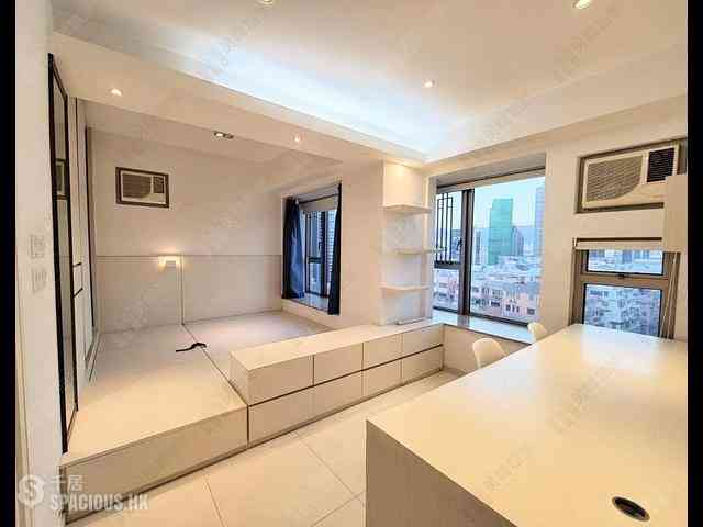 Tai Kok Tsui - Harbour Green Tower 5 03