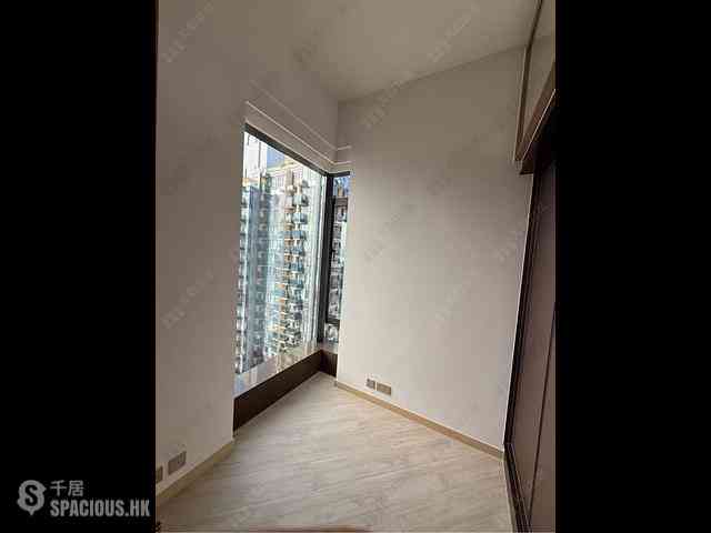 Tai Kok Tsui - Square Mile Phase 5 Gateway · Square Mile 05