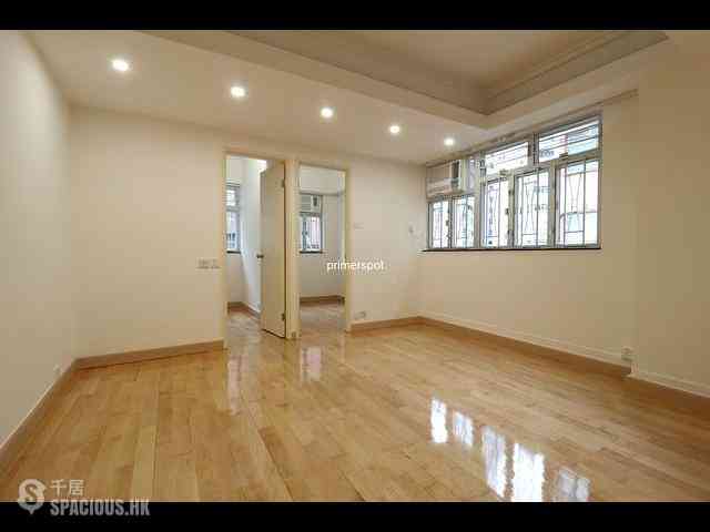 Wan Chai - Man Hee Mansion 01