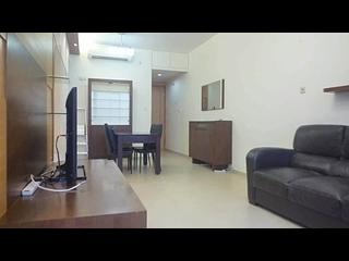 Quarry Bay - The Orchards Block 2 03