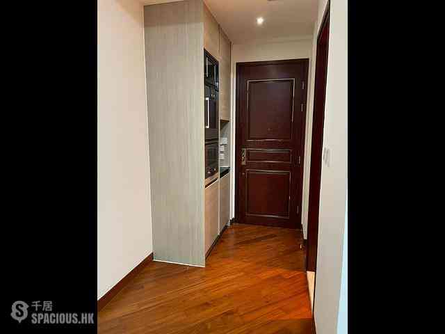 Wan Chai - The Avenue Phase 2 Block 2 02