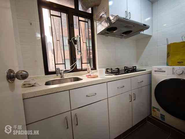 Sheung Wan - Mandarin Building (J Plus) 05