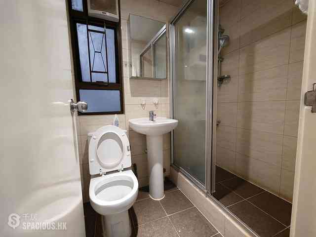 Sheung Wan - Mandarin Building (J Plus) 06
