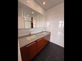 Jardines Lookout - Park Place Block A 10