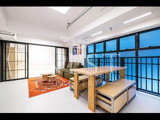 Central - 10, Gage Street 06