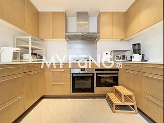 Stubbs Road - Evergreen Villa 12
