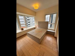 Mid Levels Central - The Icon 07