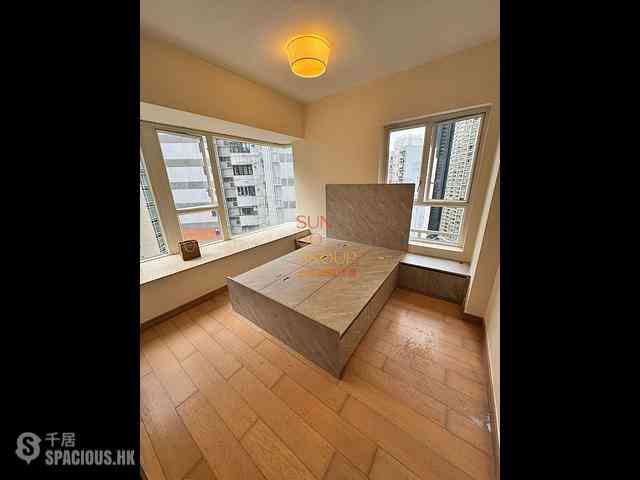 Mid Levels Central - The Icon 07