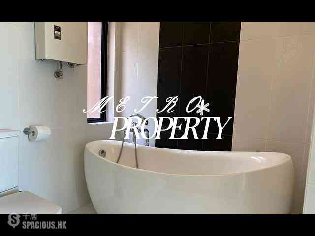 Chung Hom Kok - Cypresswaver Villas 07