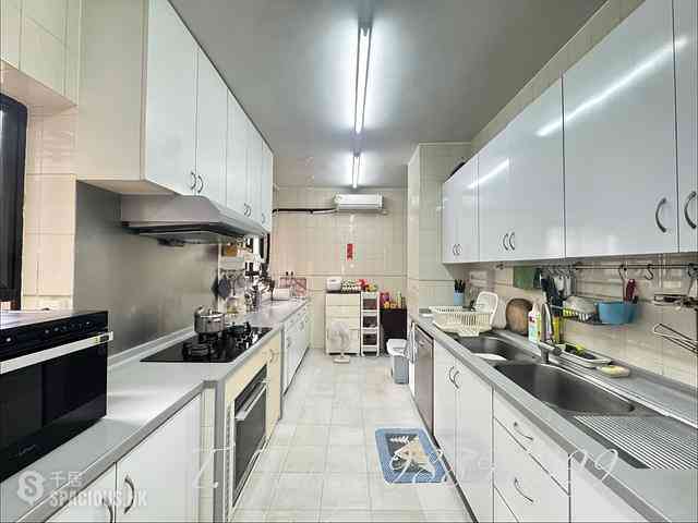 Mid Levels Central - Kennedy Heights 10