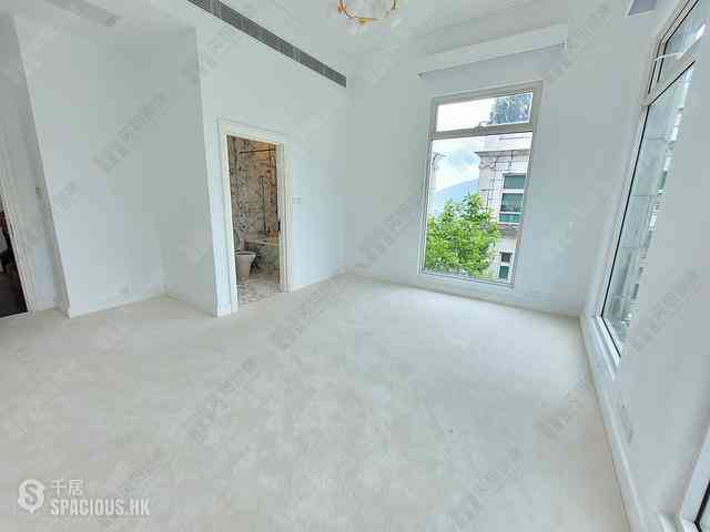 Repulse Bay - 110, Repulse Bay Road 11