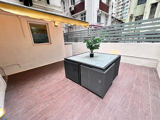 Wan Chai - Yen May Building 07
