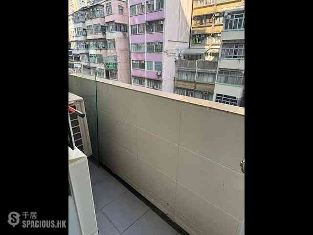 Sai Ying Pun - Wai Tak Building 02
