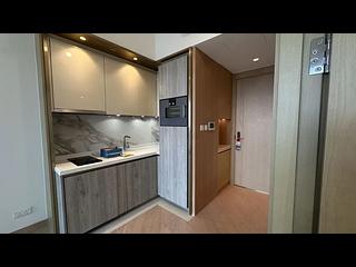 Cheung Sha Wan - Grand Victoria 02
