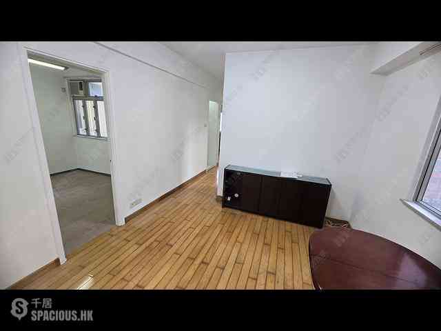 Mid Levels Central - On Fung Building 02
