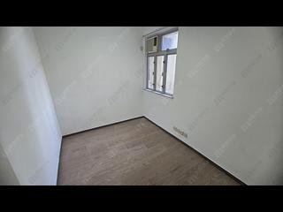 Mid Levels Central - On Fung Building 05