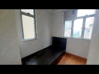 Mid Levels Central - On Fung Building 07